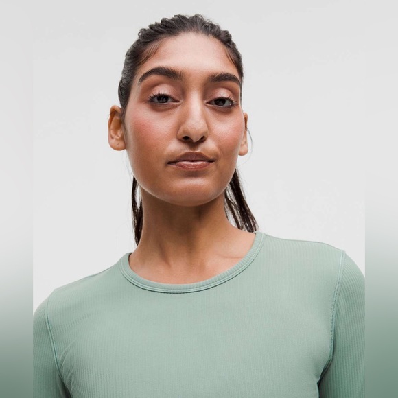 Lululemon All It Takes Back-Twist Ribbed Long-Sleeve Shirt in Crater Blue Size 6 - Picture 3 of 8